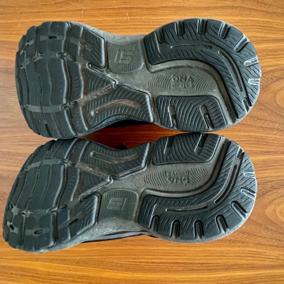 Brooks Ghost 15 Women’s Black Running Shoes Size 8 Wide D/UK 39 - Picture 14 of 15